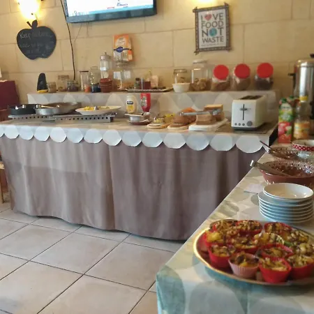 Bed & Breakfast Happy & Healthy Gozo, Self-check-in Victoria