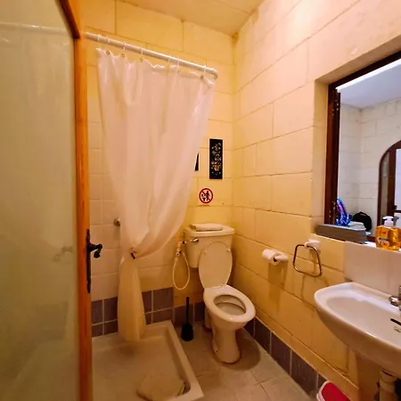 Happy & Healthy Gozo, Self-check-in Bed & Breakfast Victoria
