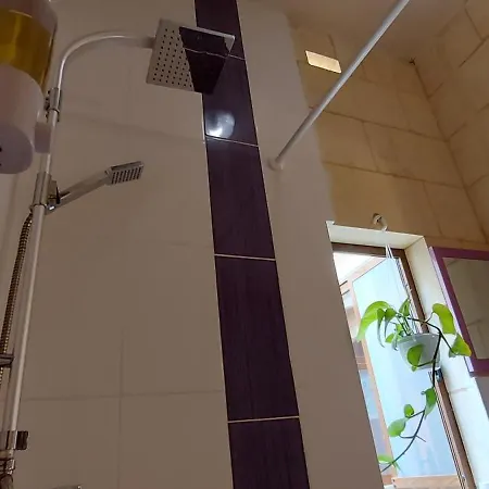 Bed & Breakfast Happy & Healthy Gozo, Self-check-in
