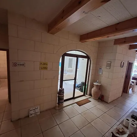 Happy & Healthy Gozo, Self-check-in Bed & Breakfast *