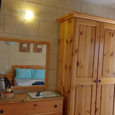 Bed & Breakfast Happy & Healthy Gozo, Self-check-in Victoria