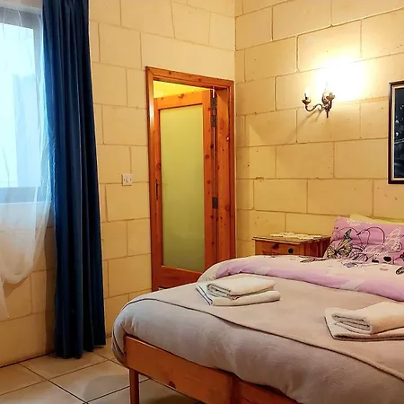 Happy & Healthy Gozo, Self-check-in