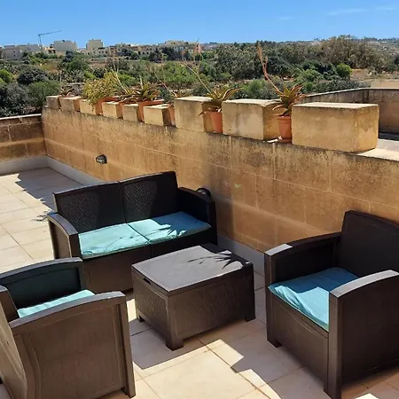 Bed & Breakfast Happy & Healthy Gozo, Self-check-in Victoria