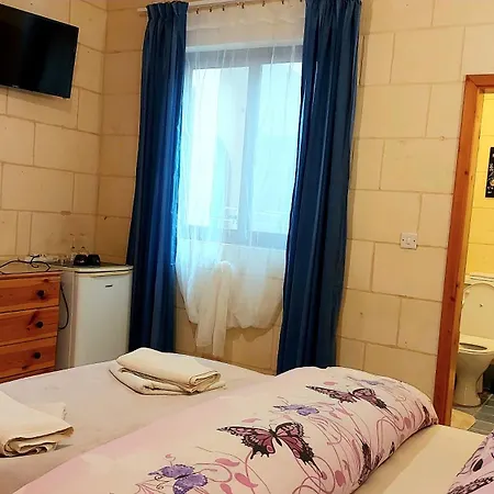Happy & Healthy Gozo, Self-check-in * Victoria